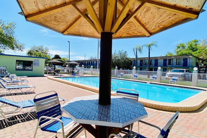 Pool 7 of 26