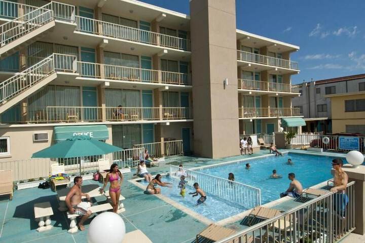 Aquarius Oceanfront Inn