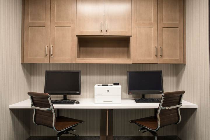 Business Center 68 of 68