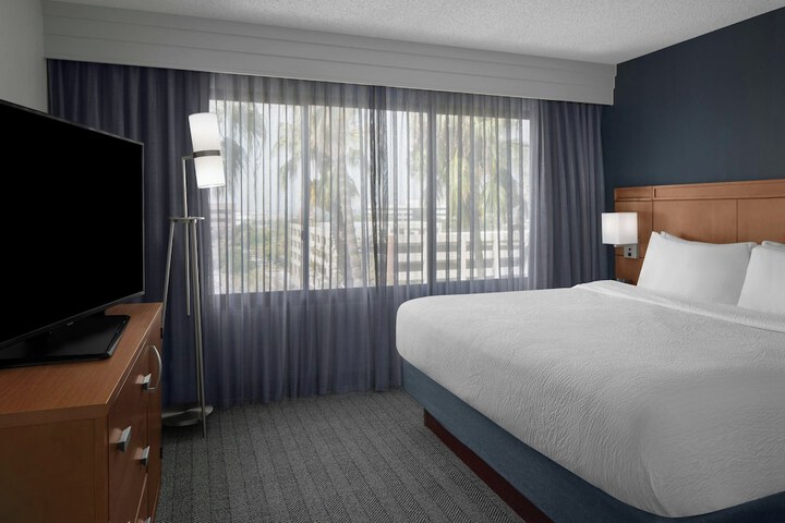 Courtyard by Marriott Cypress Anaheim / Orange County