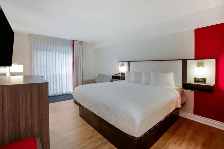 Ramada by Wyndham Kingston