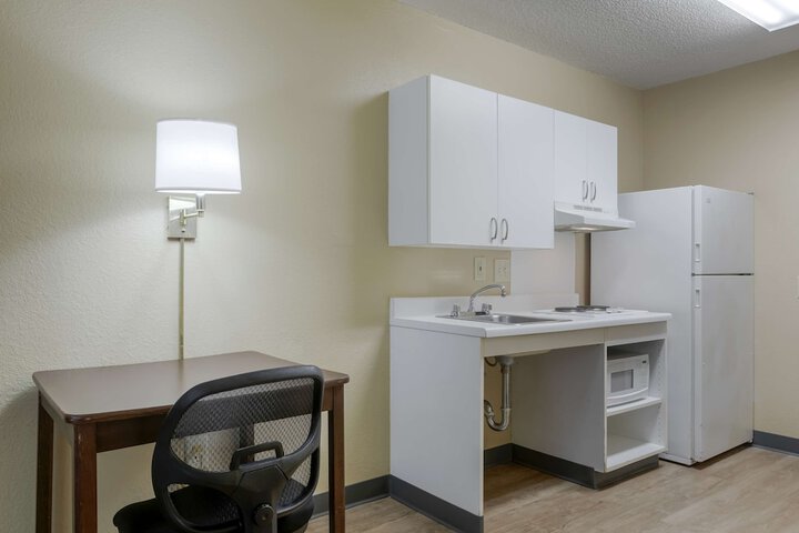 Room 17 of 23