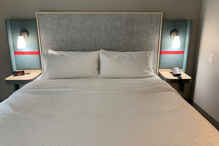 avid hotel Salem by IHG