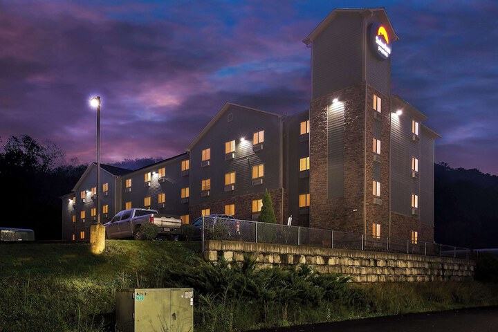 Hotel 4 of 27