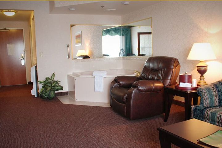 Room 13 of 38