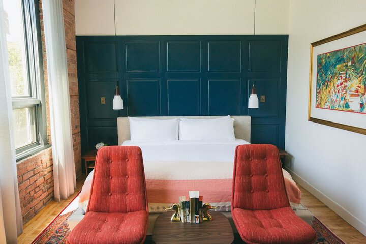 Room 51 of 105