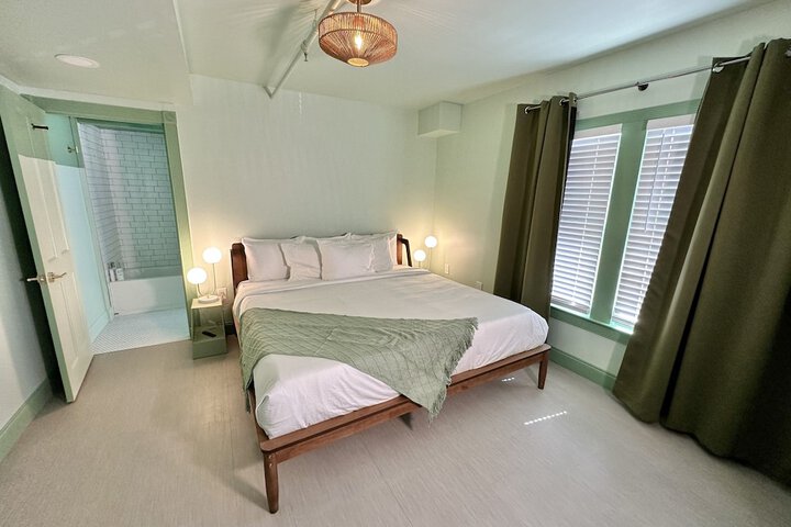 Room 30 of 126