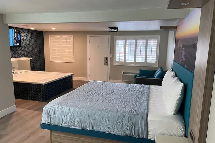 Room 38 of 103