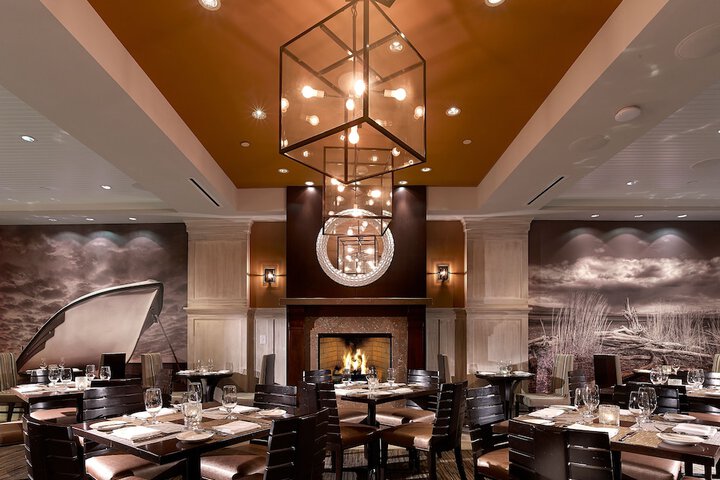 Dining 85 of 110