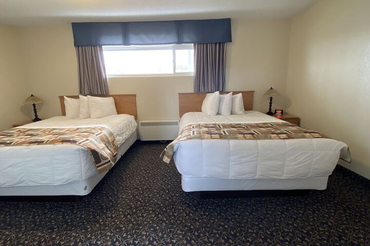 Room 13 of 16