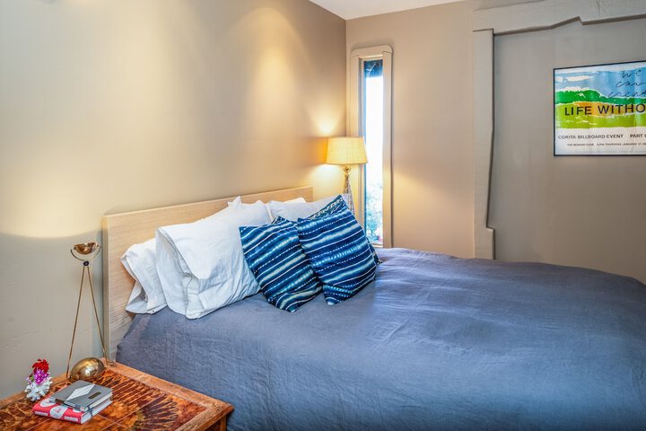 Room 27 of 60