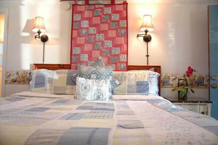 Room 123 of 191