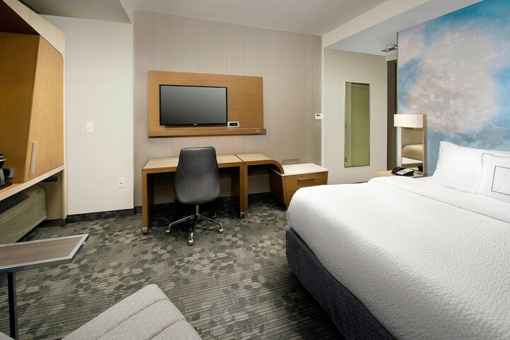 Room 15 of 51