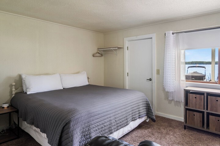 Room 126 of 154