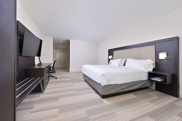 Room 17 of 55