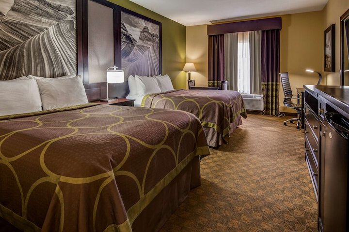 Room 14 of 28