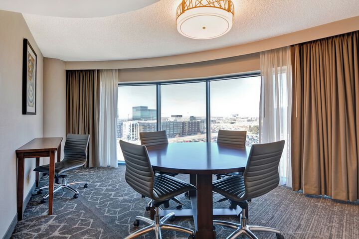 Embassy Suites by Hilton Minneapolis Airport
