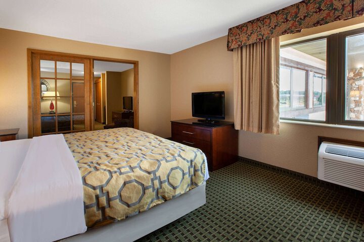 Room 20 of 26