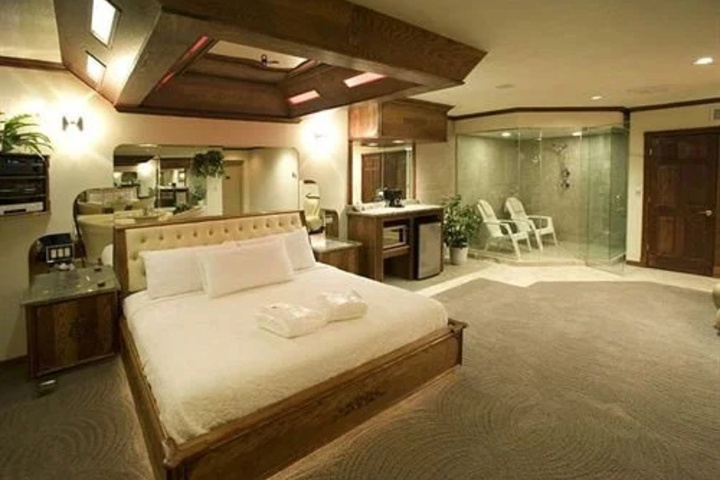 Sybaris Pool Suites Northbrook Adults Only