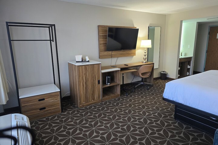 Room 15 of 37