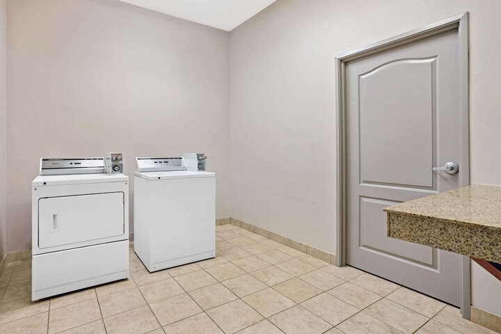 Room 20 of 36