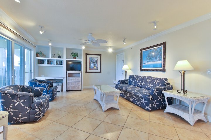 Tortuga Inn Beach Resort
