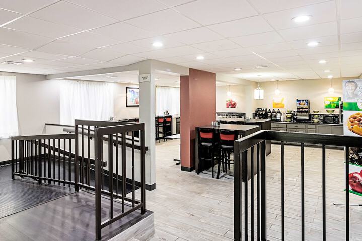 Business Center 26 of 26