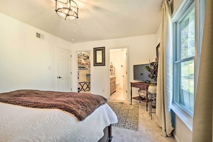Berkeley Springs Vacation Home w / Fire Pit!