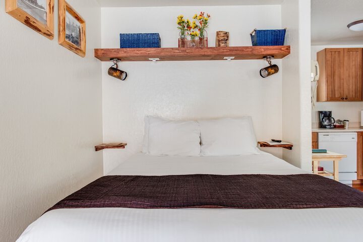 Franciscan Lakeside Lodge