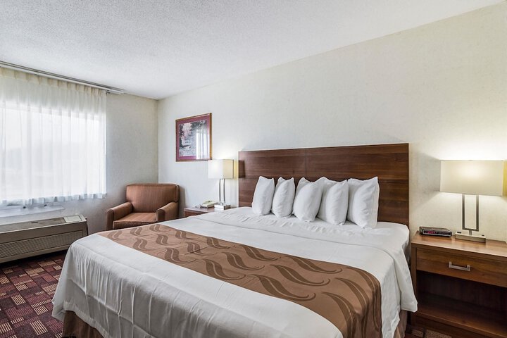 Econo Lodge Luverne I-90