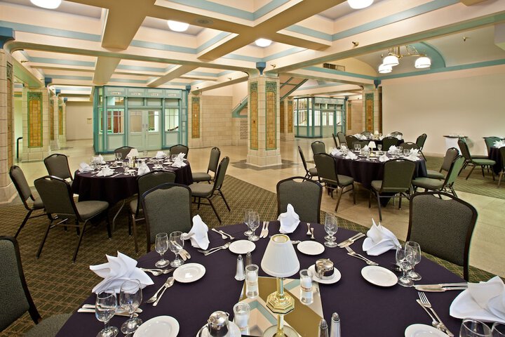 Ballroom/Hall 89 of 91
