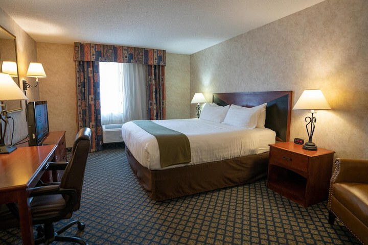 Room 15 of 53