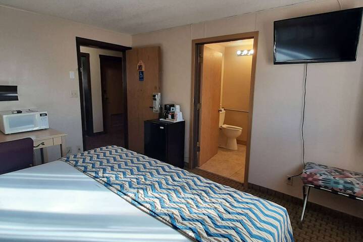 Room 22 of 28