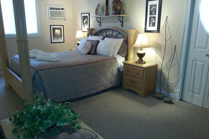 Room 18 of 37