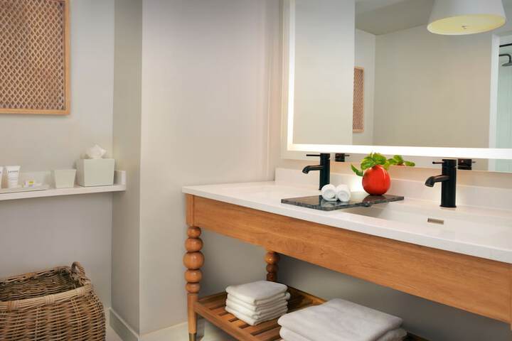 Room 20 of 44