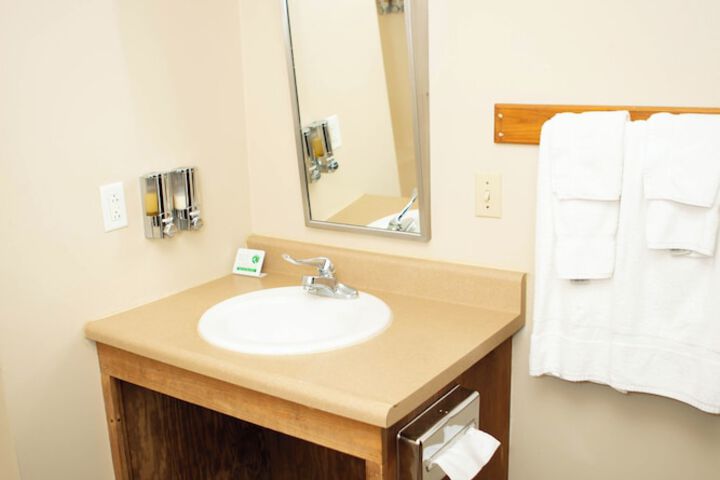 Montauk Lodge