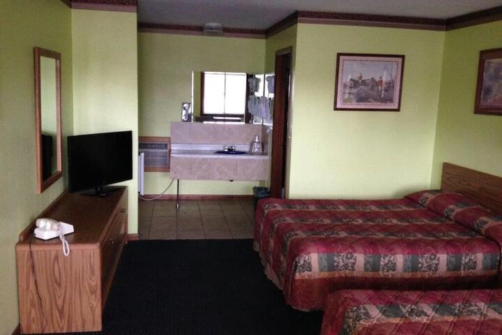 Room 9 of 21