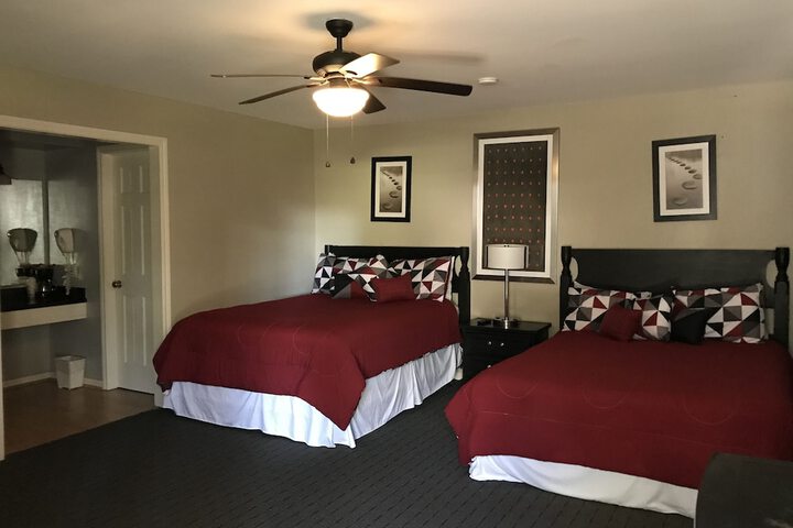 Room 13 of 23