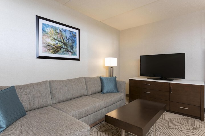 Doubletree by Hilton Pleasant Prairie Kenosha