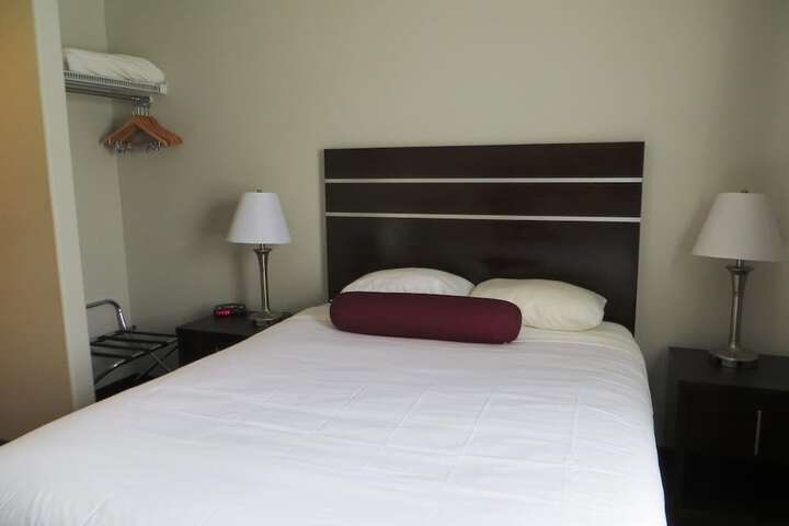 Room 4 of 35