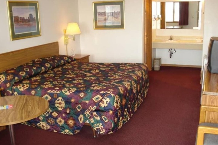 Room 12 of 14
