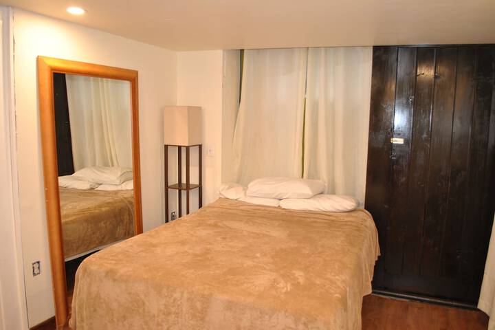Room 17 of 35