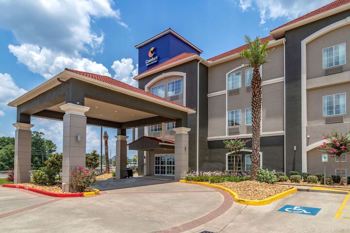 Comfort Inn & Suites Cleveland TX