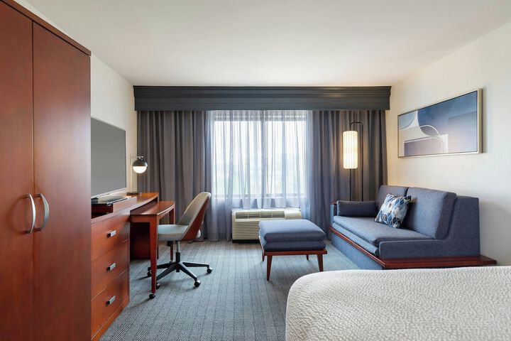 Courtyard by Marriott Madison West Middleton