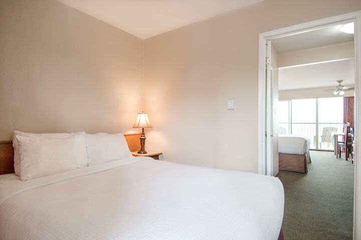 Room 17 of 32