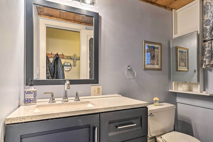Bemus Point Vintage Suite w / Soaking Tub & Kitchen