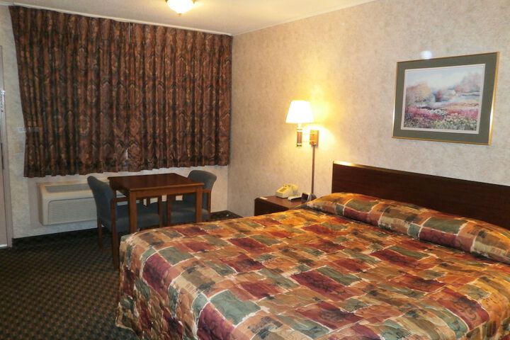 Richmond Inn & Suites