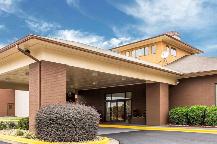 Quality Suites Hickory South