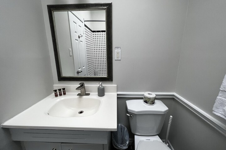 Room 47 of 104