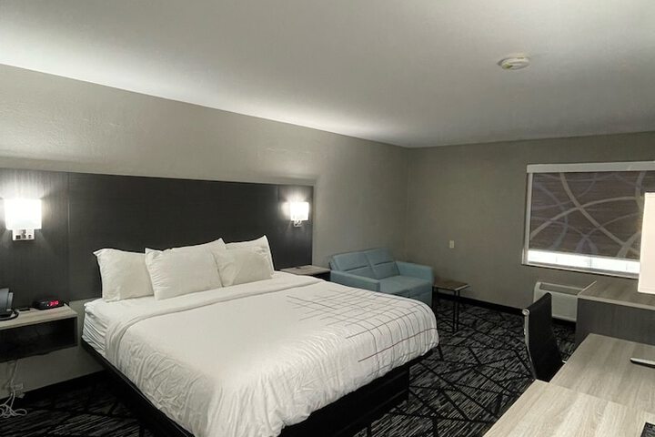 Room 20 of 39